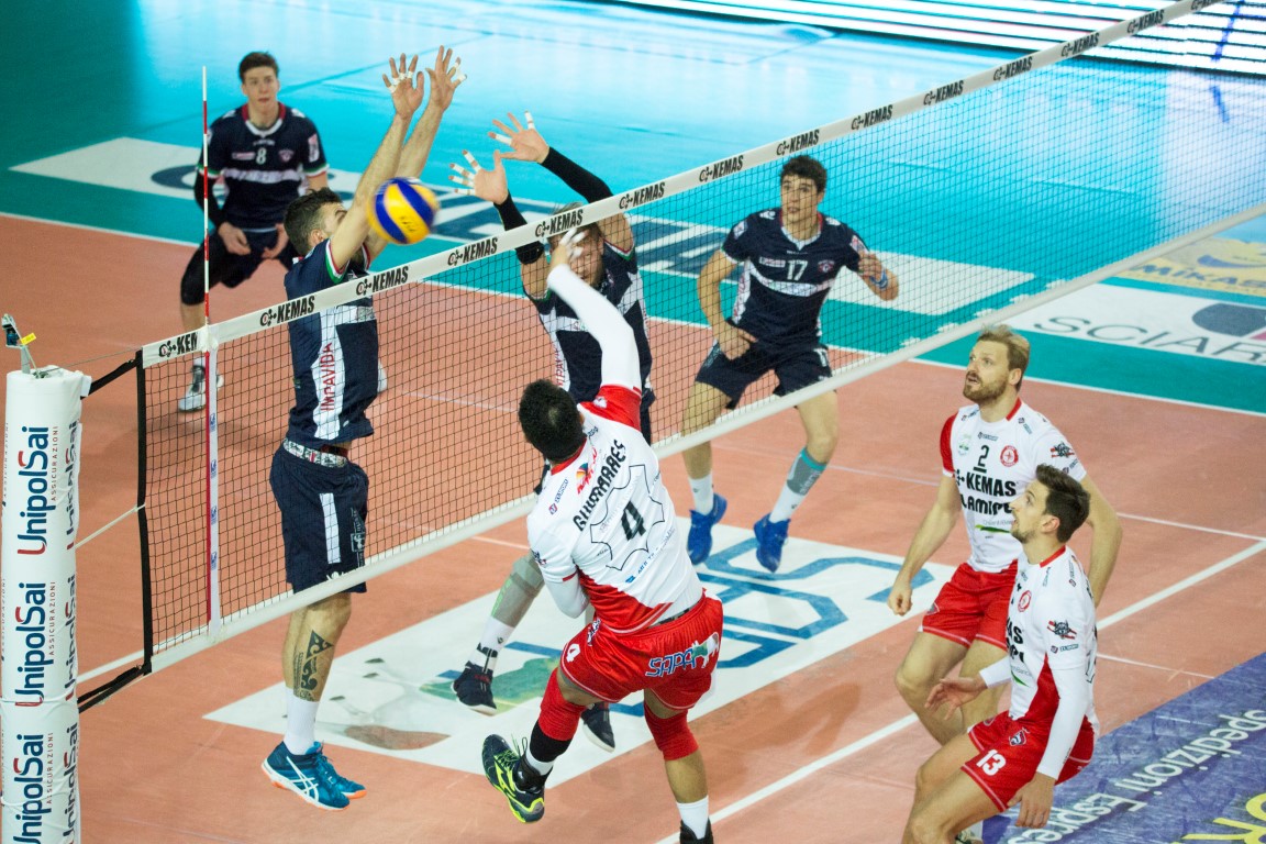 KEMAS LAMIPEL IN PUGLIA, DECISA E CONCENTRATA