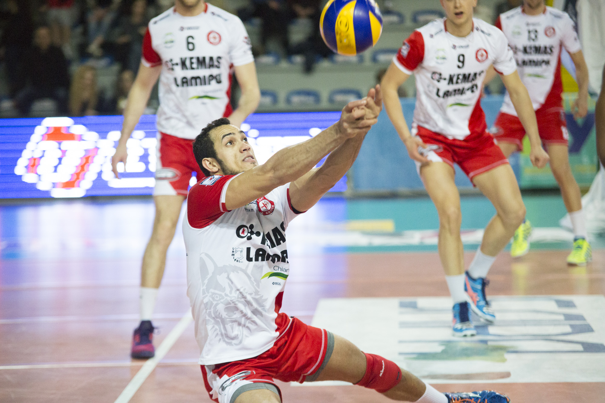 I “LUPI” SALUTANO GUIMARAES E BONETTI