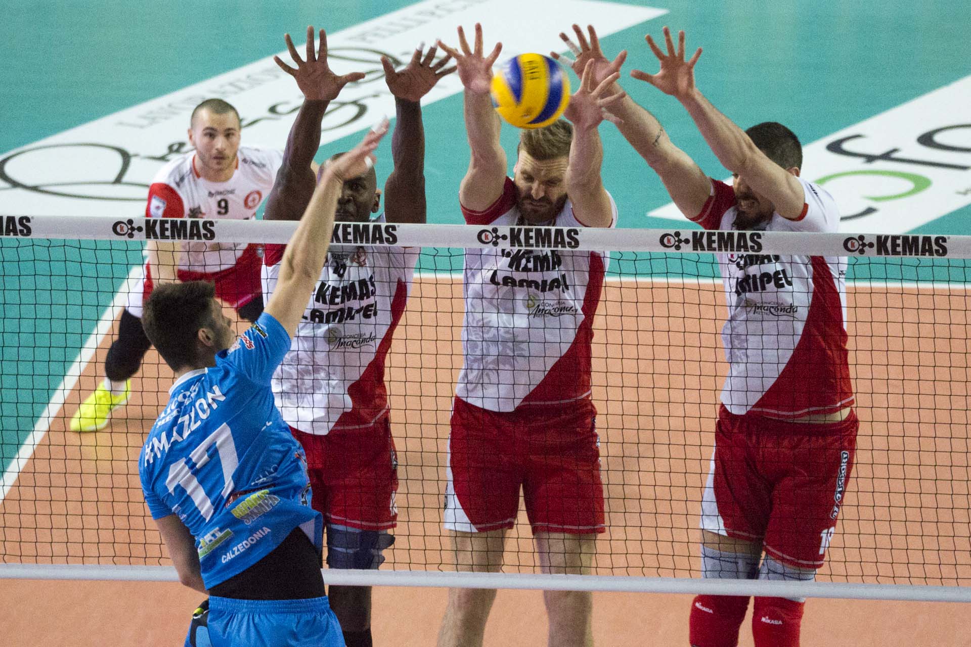 BRESCIA PASSA AL PALAPARENTI