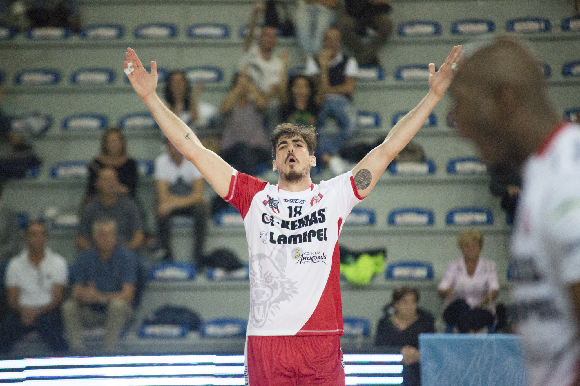 BUON COMPLEANNO A GUILLERME HAGE