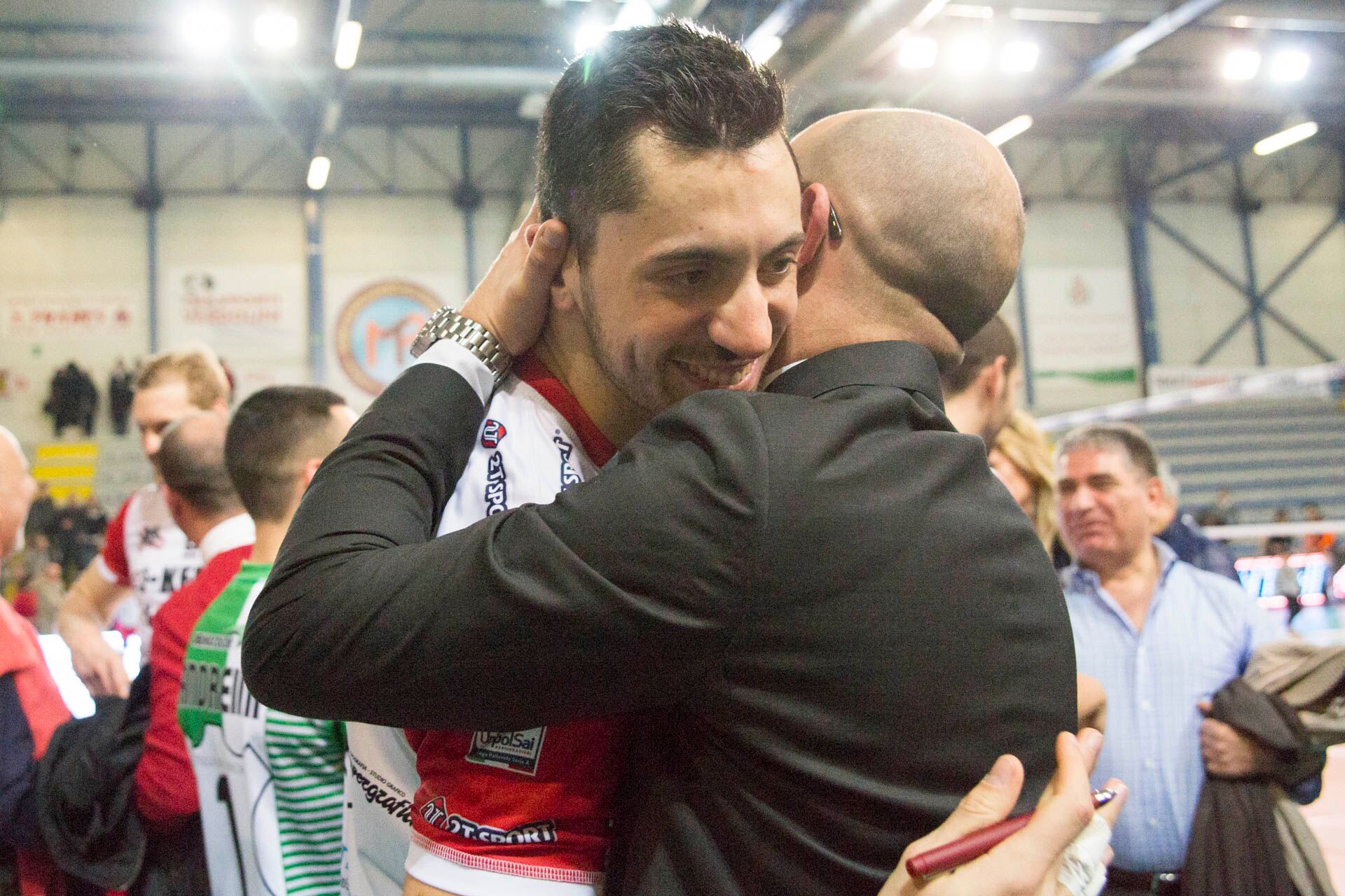 KEMAS LAMIPEL IN VOLO PER BRINDISI