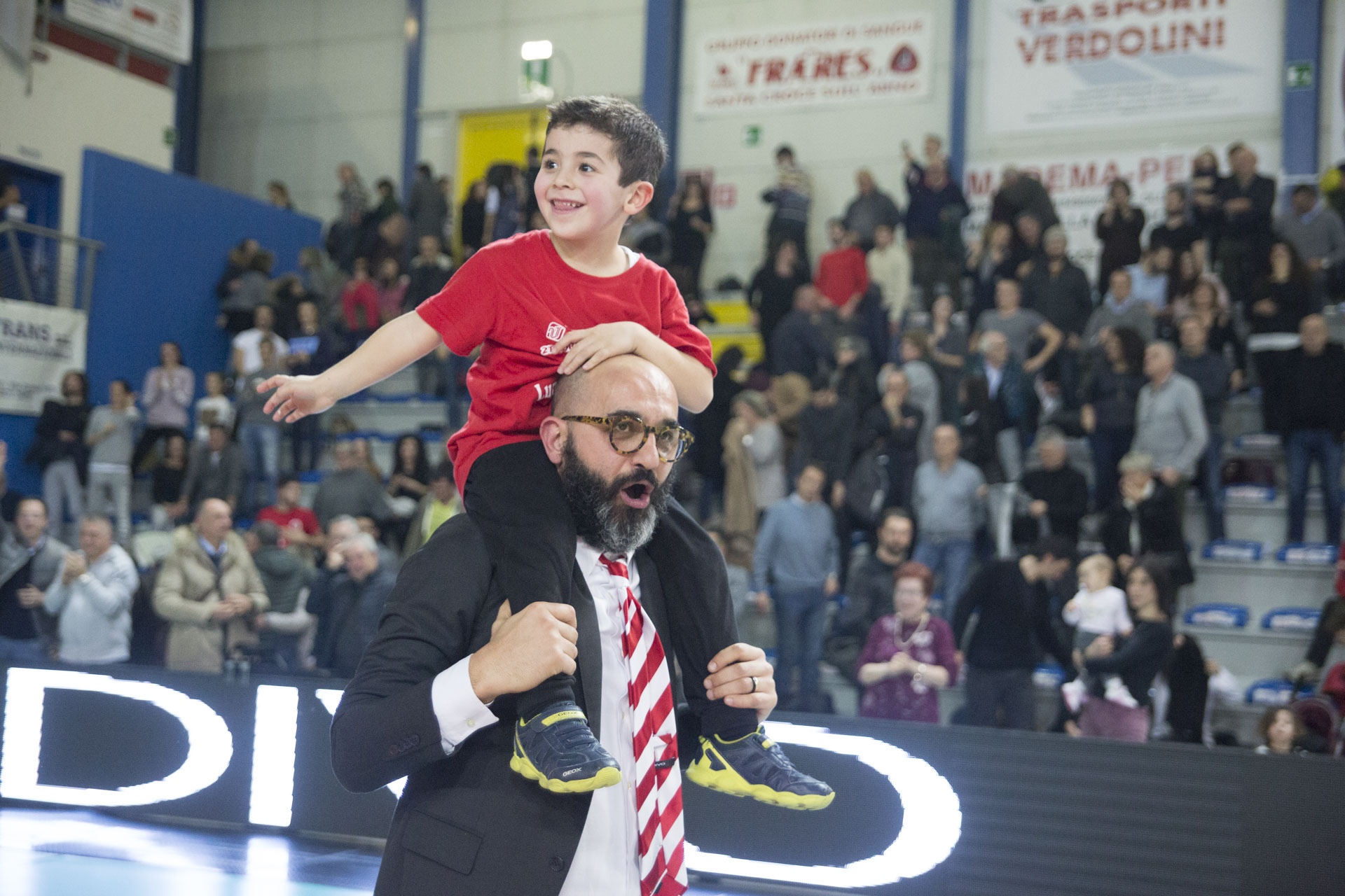 BUON COMPLEANNO A MICHELE TOTIRE