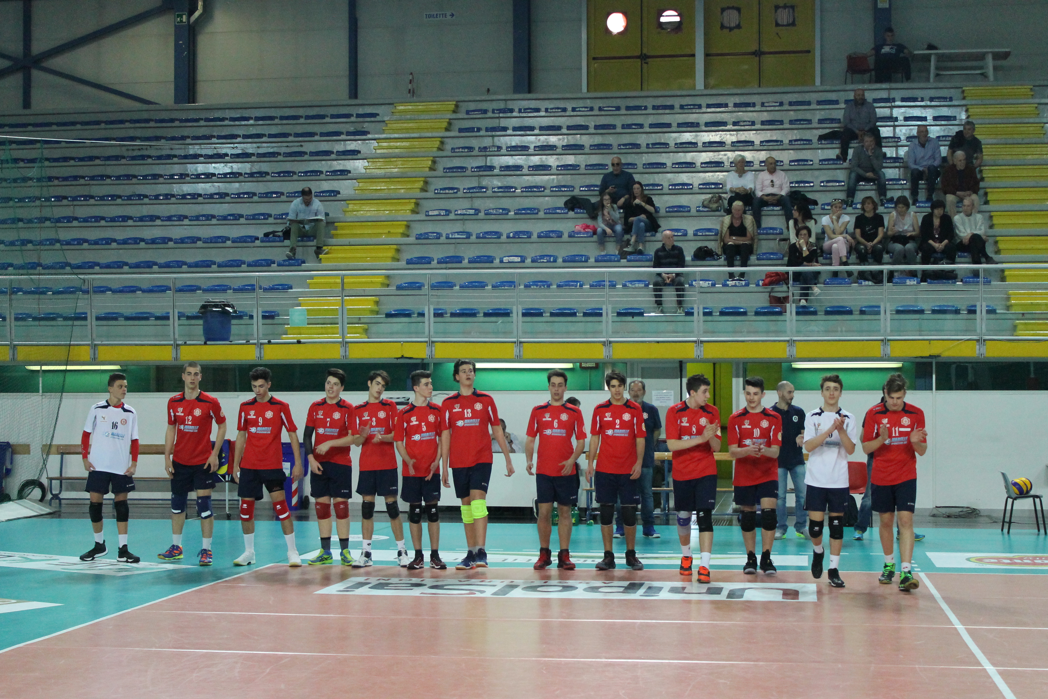 UNDER 16: DISCO ROSSO CON PRATO.