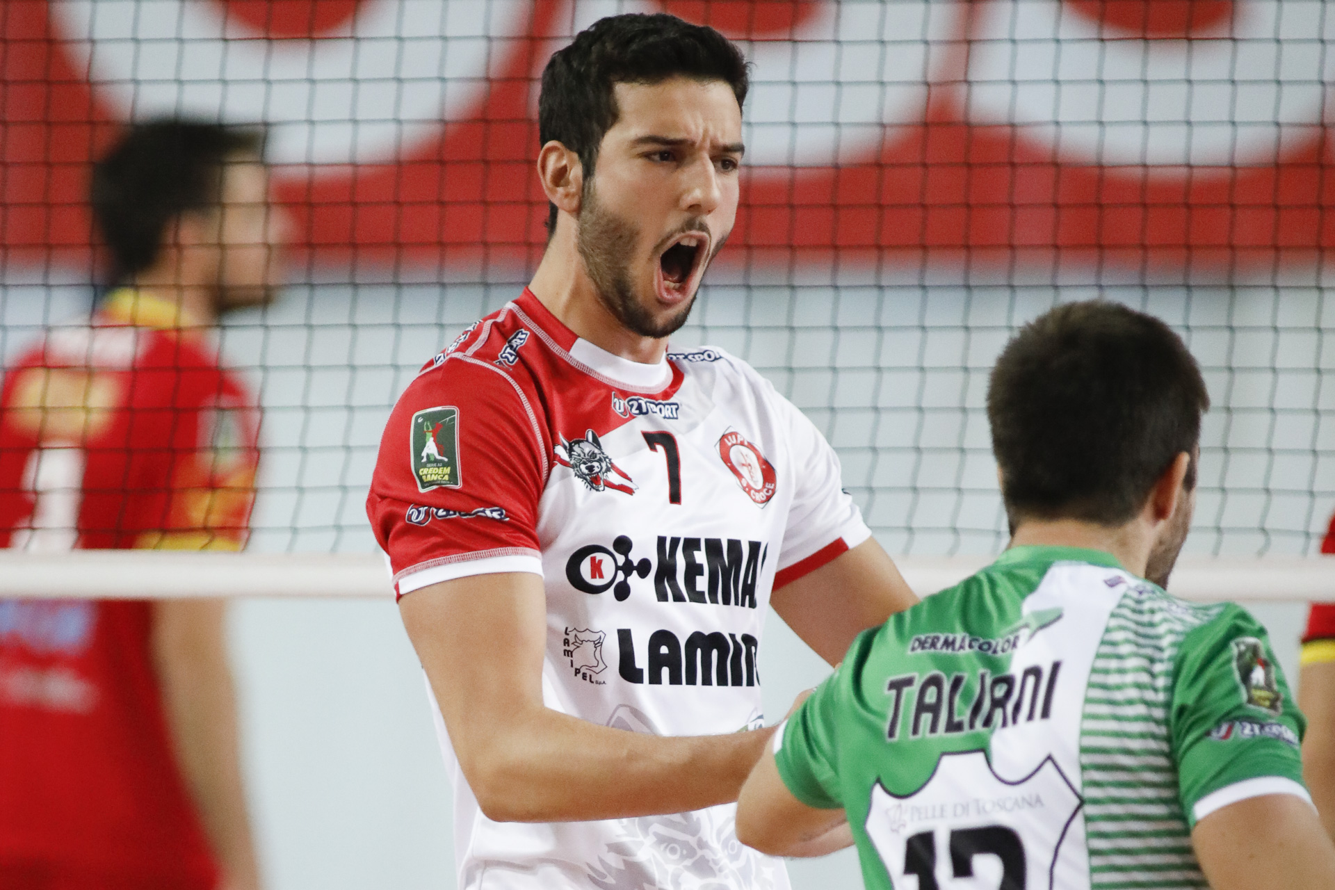 “LUPI”, ALTRO TIE-BREAK VINCENTE