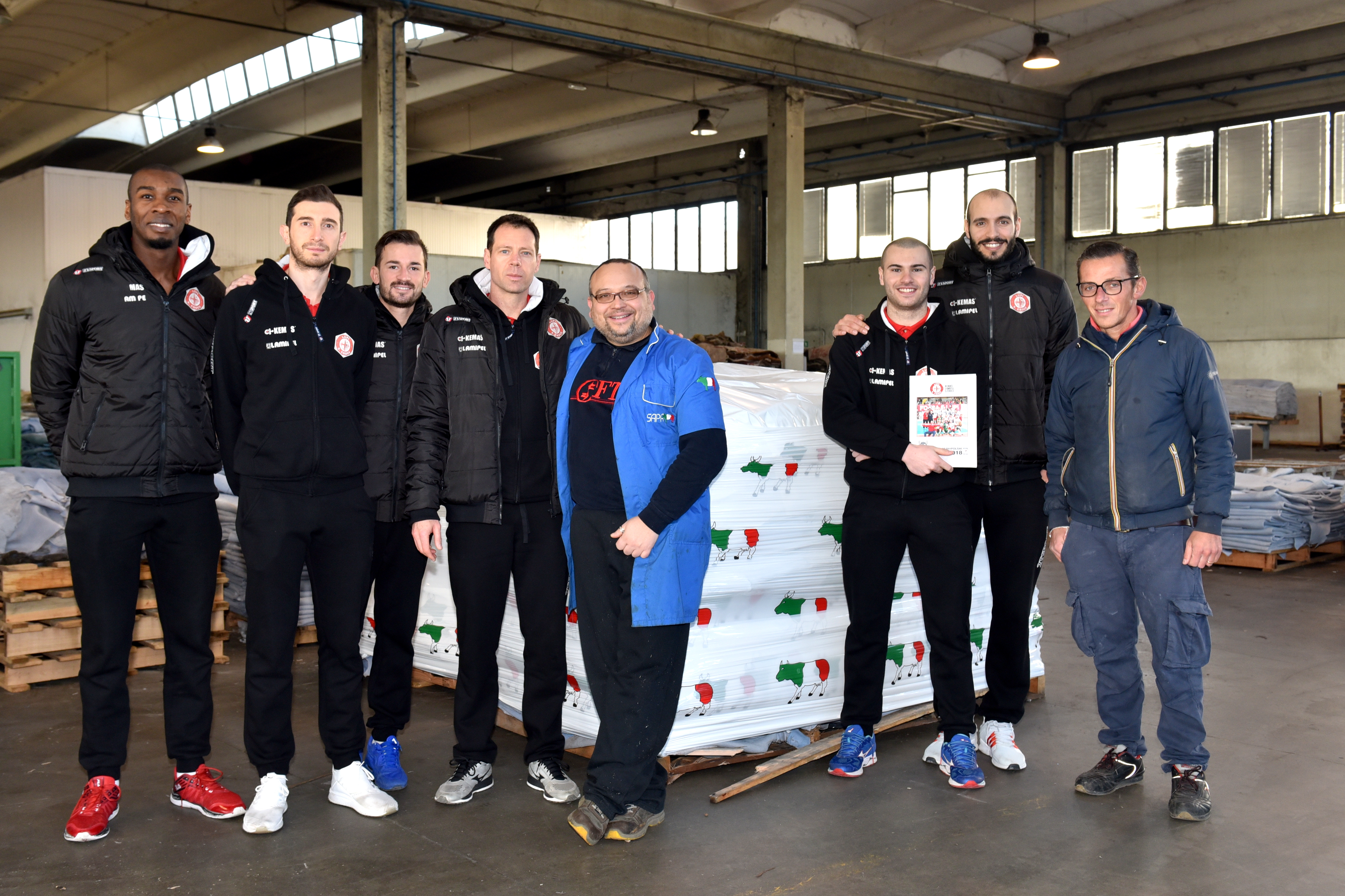 SAPA: IL TRICOLORE SPONSOR DEI LUPI