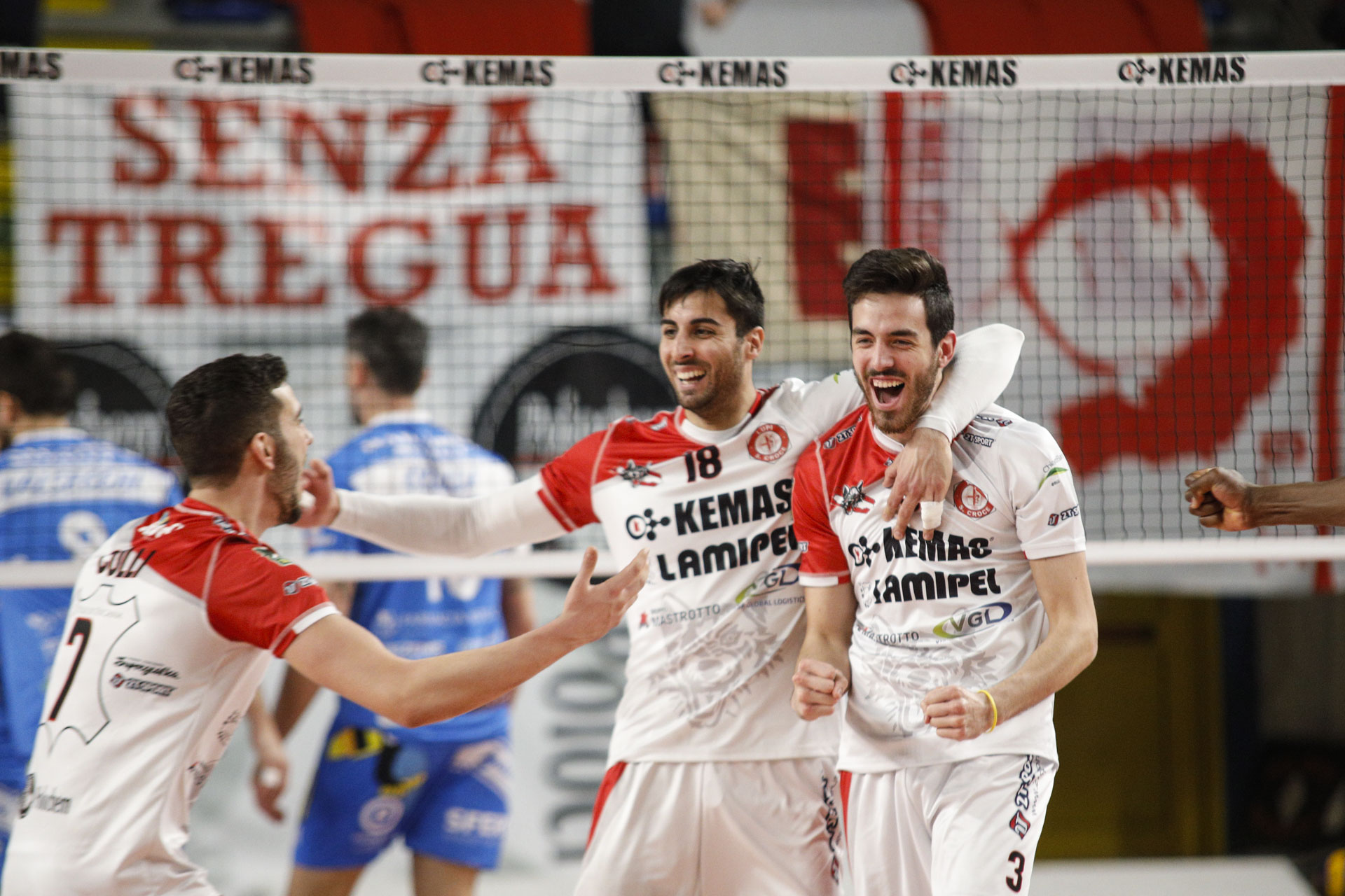 NUOVA SFIDA NELL’ARENA DEI LUPI