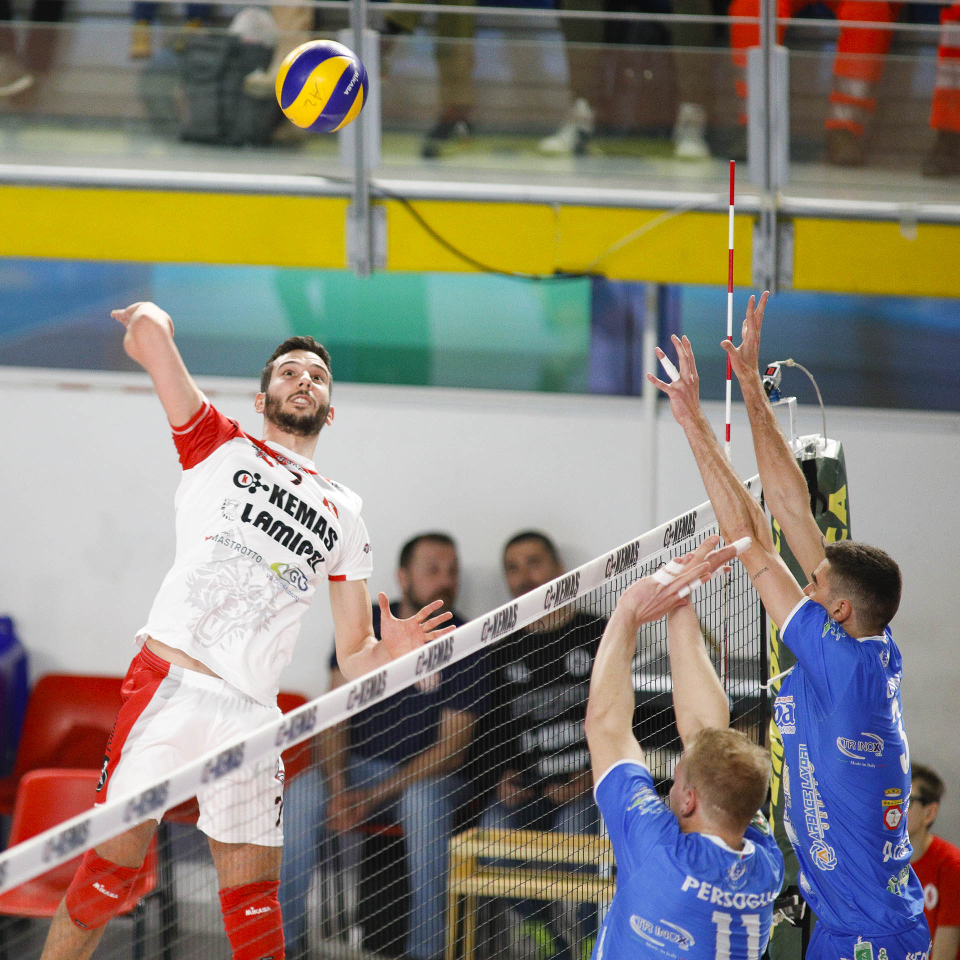 CONTRO ALESSANO UN ROTONDO 3-0 PER CLASSIFICA E MORALE