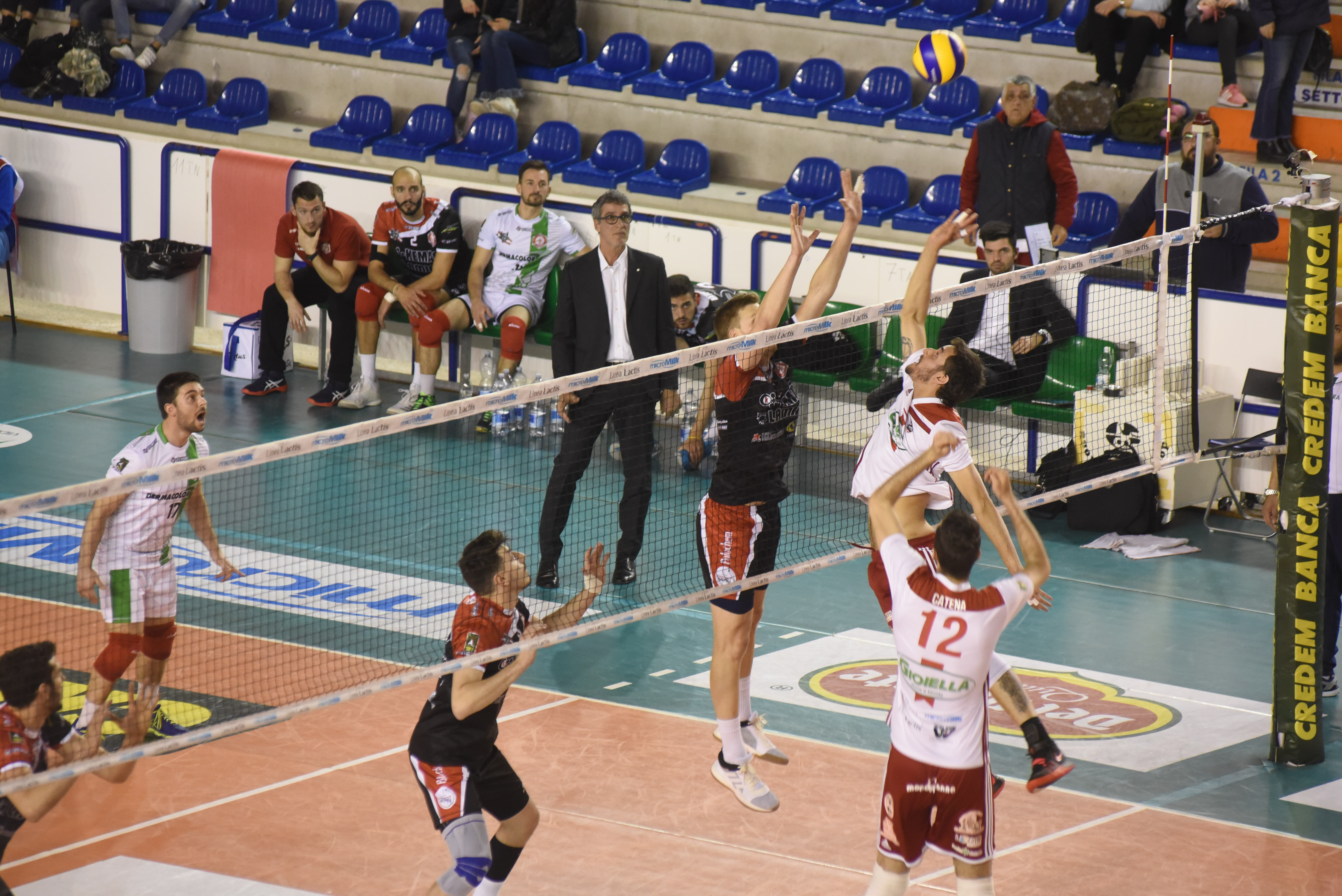 PASQUETTA CON GARA 2: “LUPI” CHIAMATI AL DENTRO O FUORI