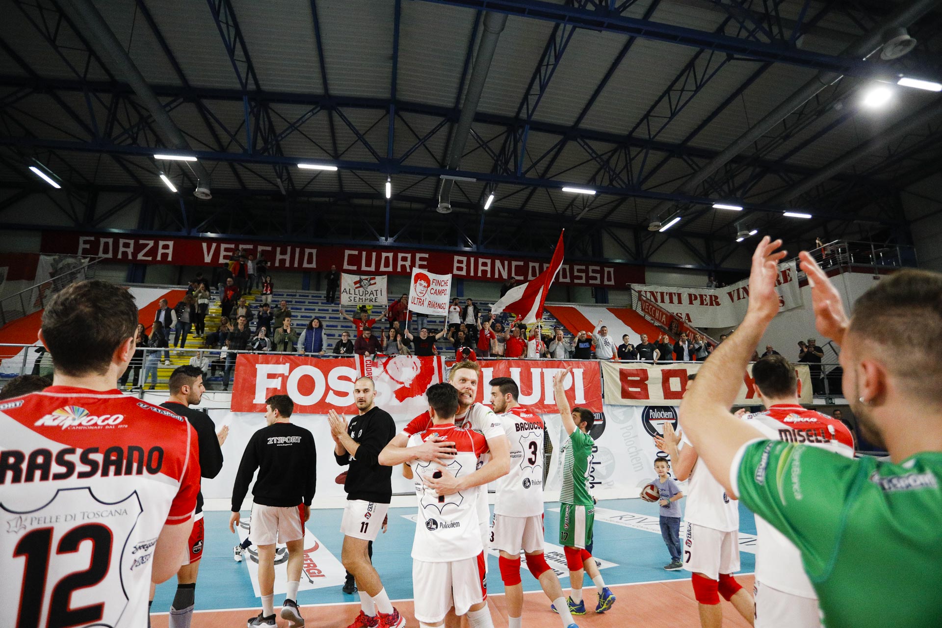 SENZA RESPIRO MA CARICHI DI ENTUSIASMO: “LUPI” IN MARCIA VERSO LE MARCHE