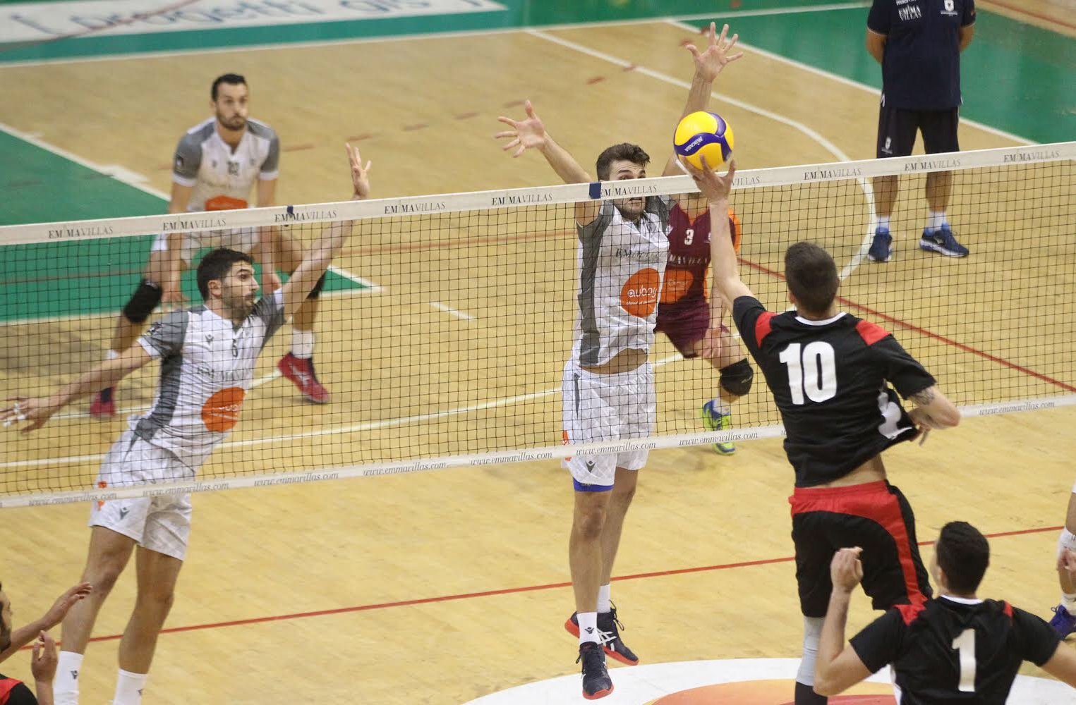 LUPI-EMMA VILLAS SIENA: I COLPI DEL MATCH