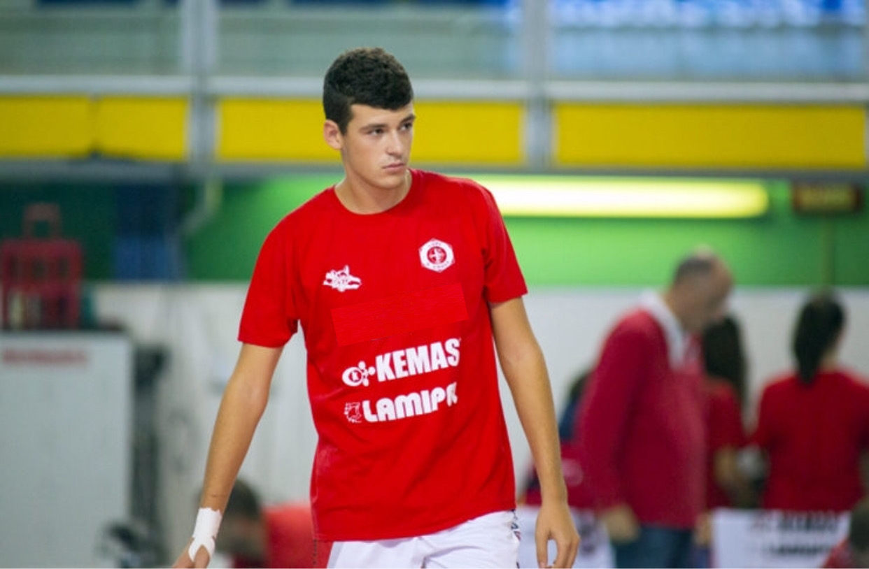 CAPRONI COMPLETA IL REPARTO DEI CENTRALI