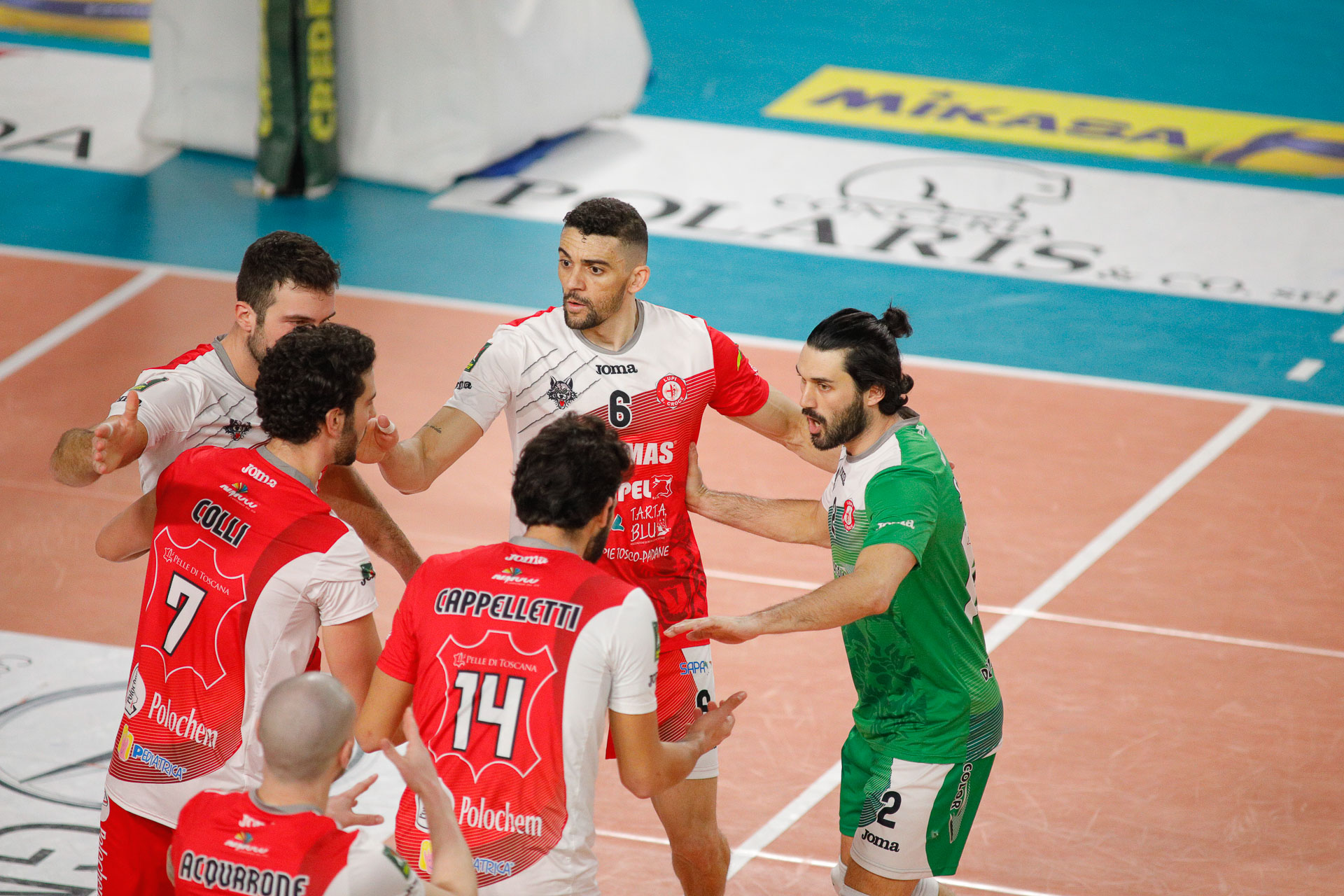 ANCORA UN TIE-BREAK PER I “LUPI”, CANTU’ DOMATA AL QUINTO SET