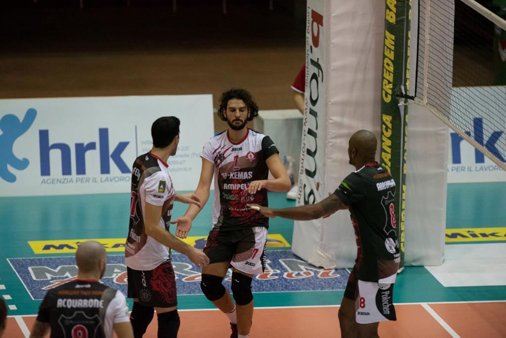 “LUPI” SCONFITTI AL FOTOFINISH IN CASA DEL MOTTA