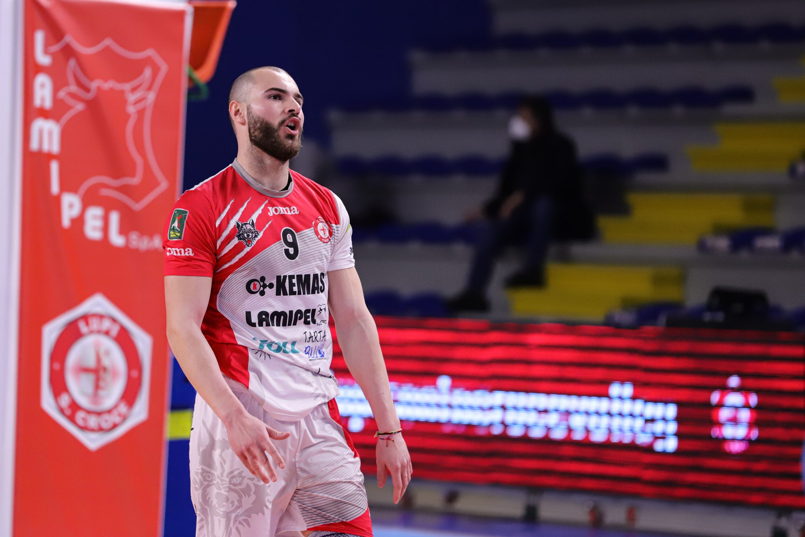 MALEDIZIONE REGGIO EMILIA, LA CONAD VINCE AL FOTOFINISH AL PALAPARENTI