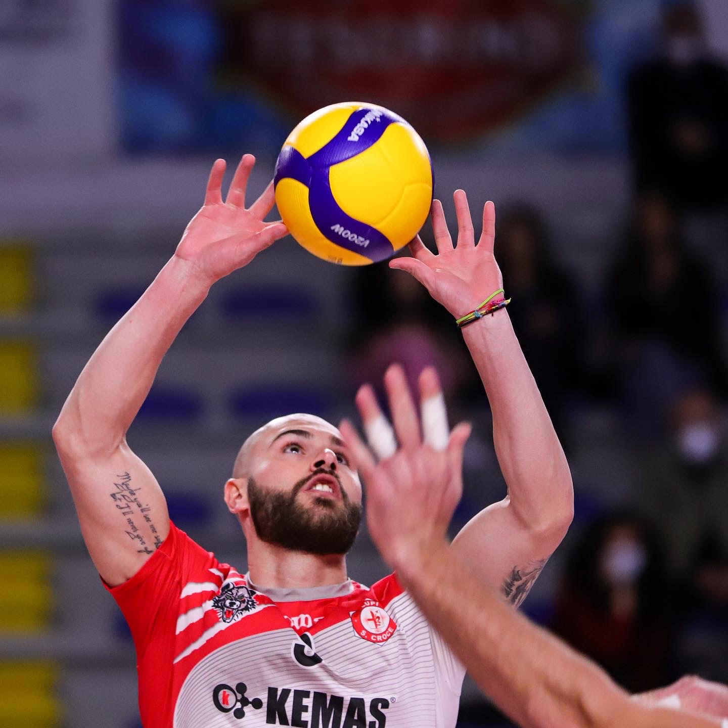 GARA 1 E’ BIANCOROSSA, BRESCIA BATTUTA 3-0