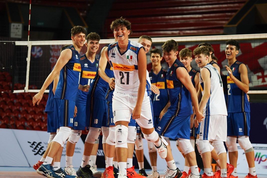 UN LIBERO AZZURRO PER I LUPI