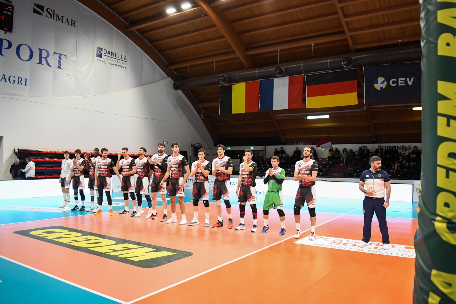 LA KEMAS LAMIPEL SCIVOLA CON LAGONEGRO